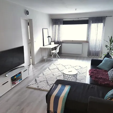 Kolmio Tuirassa Lahella Keskustaa / 2 Bedroom In Tuira Near Center Apartment Oulu