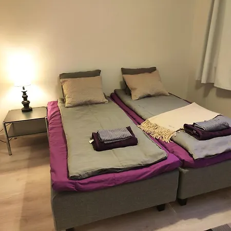 Kolmio Tuirassa Lahella Keskustaa / 2 Bedroom In Tuira Near Center *