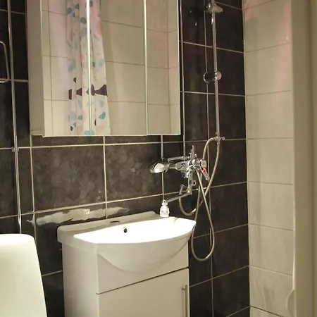 Kolmio Tuirassa Lahella Keskustaa / 2 Bedroom In Tuira Near Center Apartment Oulu